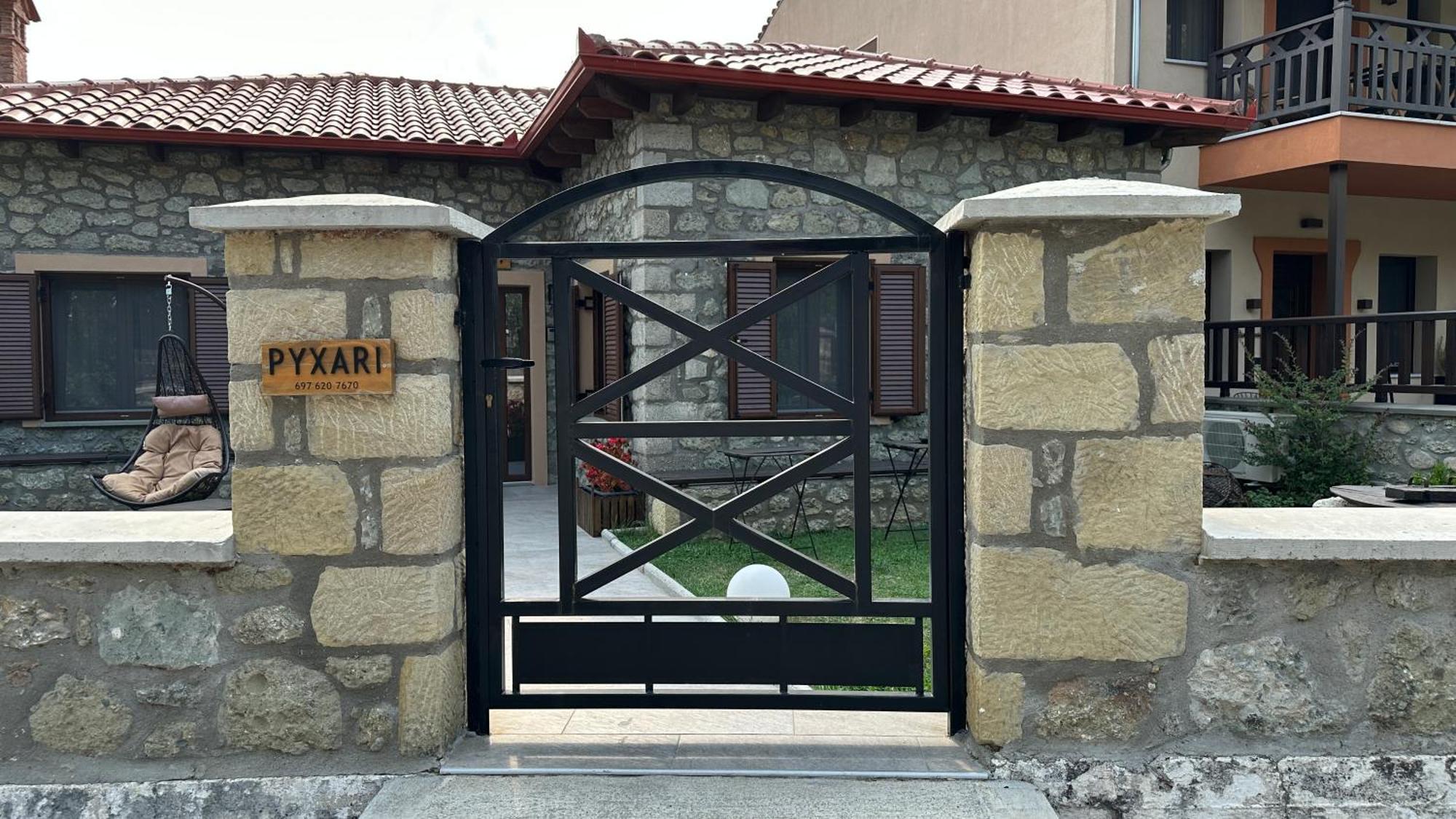 Guesthouse Pyxari Kalampáka Luaran gambar